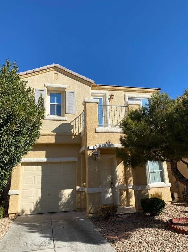 Photo - 2 Story 2 brm 2 1/2 bath 1 car garage home