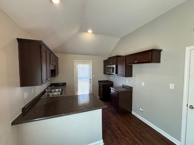 Photo - 6125 Humphreys Dr