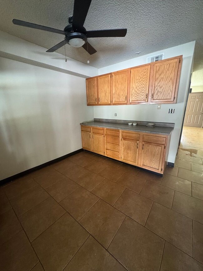 Photo - Some utilities included!