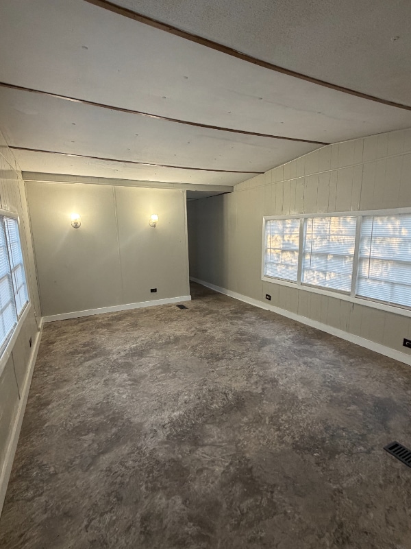 Photo - 129 Edwards St SE