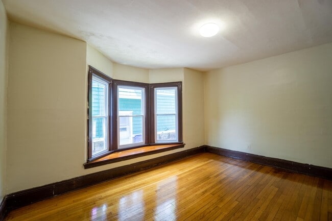Photo - 108 Avondale Pl