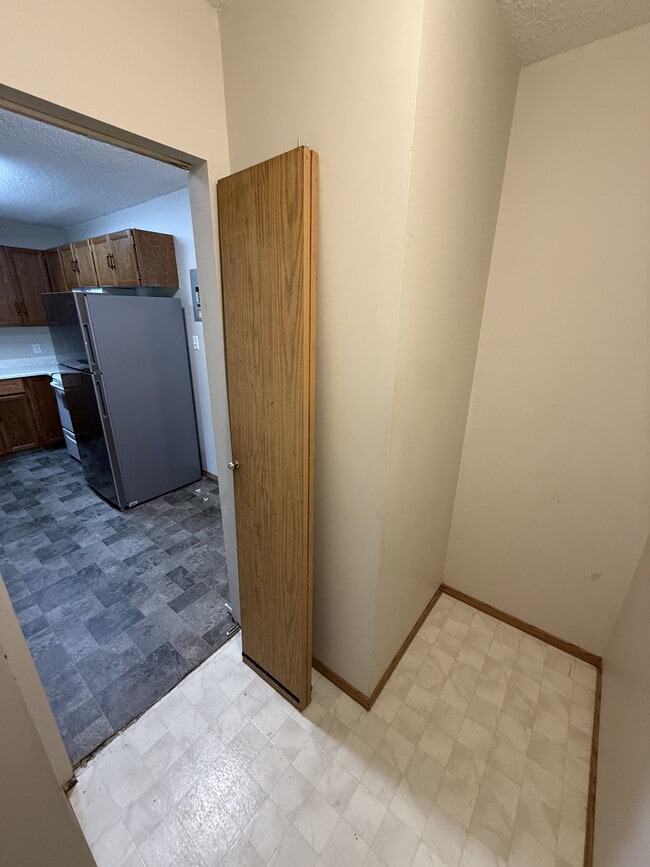 Photo - 5013 50 St Unit 303