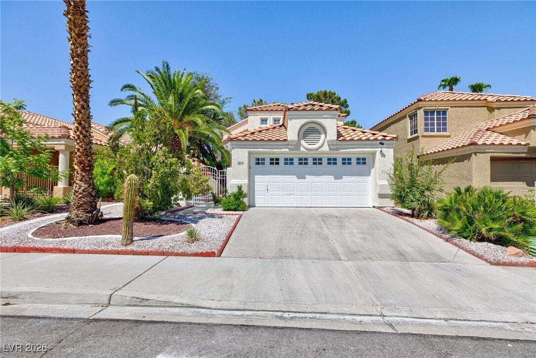 Photo - 1805 Derbyshire Dr