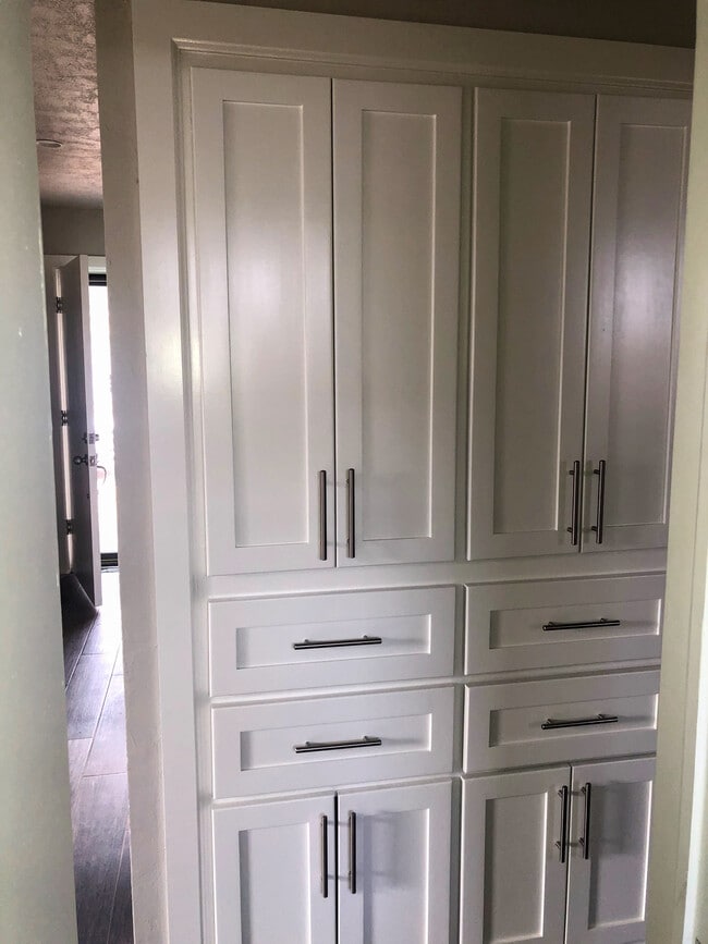 Photo - 217 E 30th St