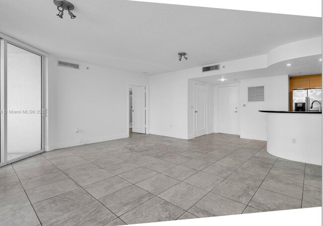 Photo - 1881 79th Street Cswy Unidad 404