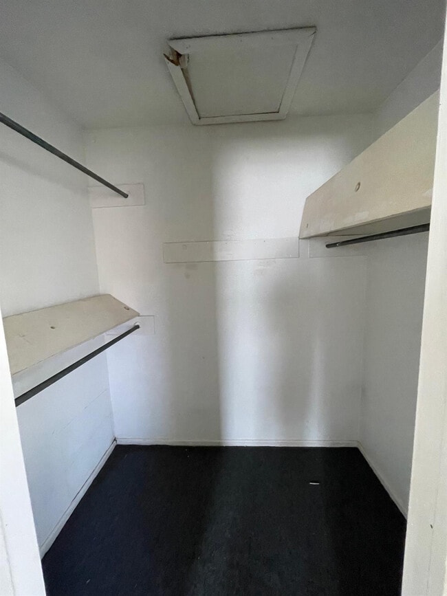 Photo - 610 N Elkhart Ave