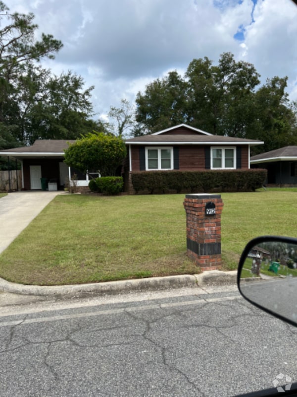 Building Photo - 912 E Brookwood Pl Rental