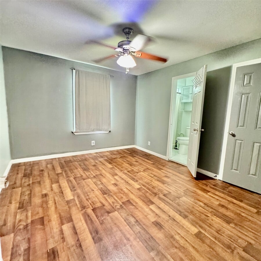 Photo - 403 Clear Lake Rd