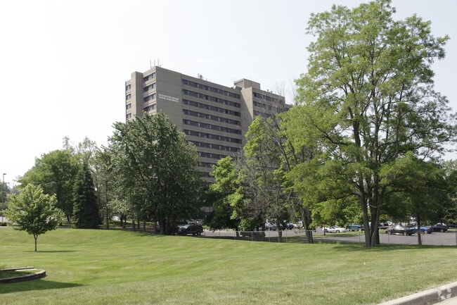 Photo - City View in the Square Co-op