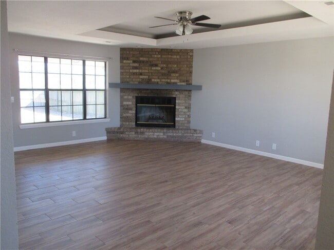 Photo - 754 Duckworth St
