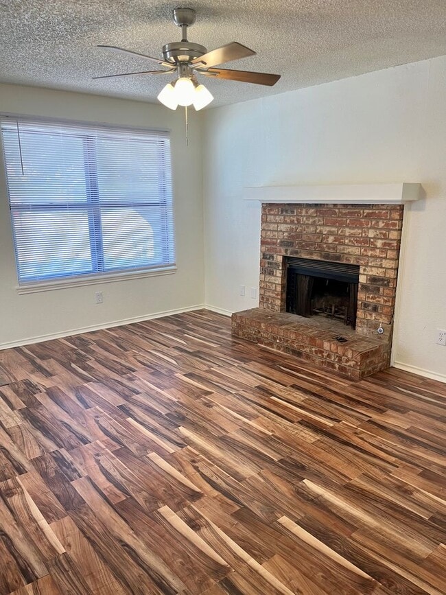 Photo - 9610 Elmwood Ave Unit B