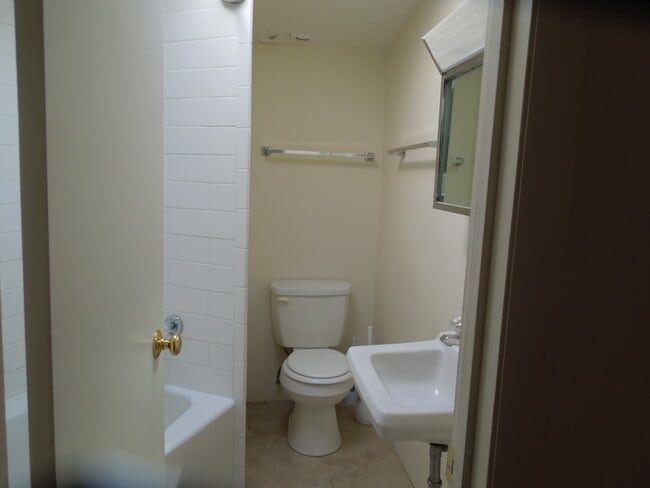 Photo - 2002 S Black Ave Unidad 1418 W. Koch Avenue