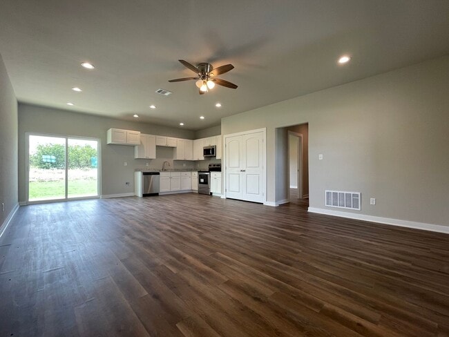 Photo - Brand 3 BR / 2 BA Home in Corsicana!