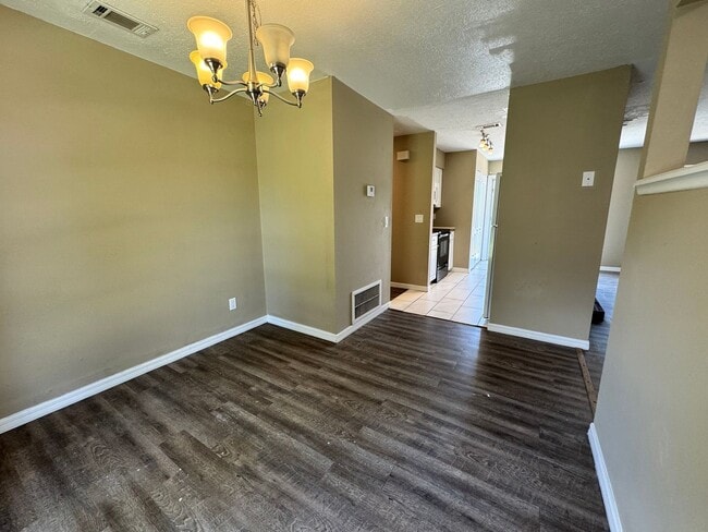 Photo - FOR RENT – 2 Bed / 1 Bath Triplex in Citrus Park, Ocala, FL – Available Now!
