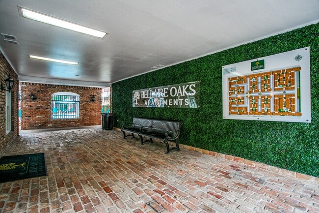 Bellaire Oaks Apartments