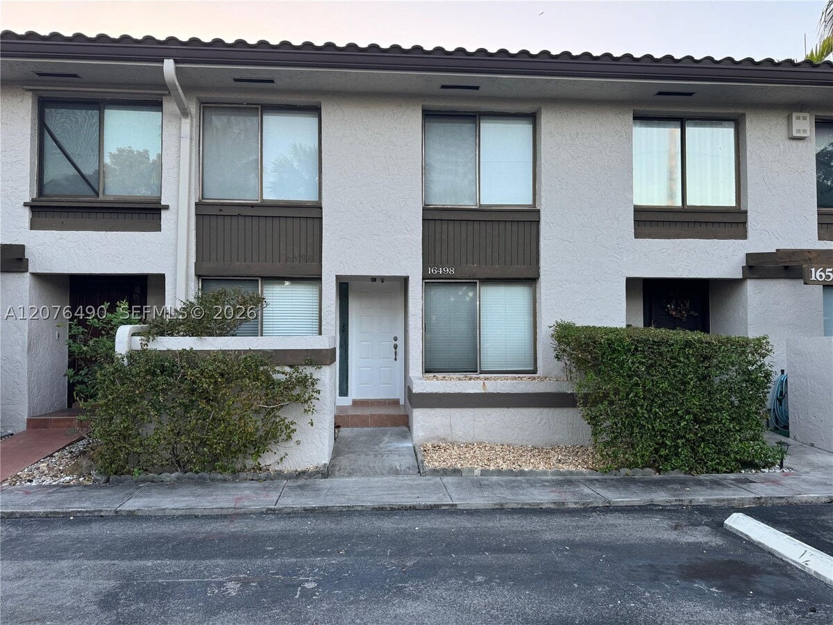 Photo - 16498 NE 26th Ave