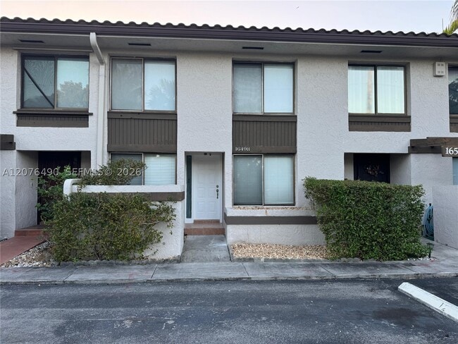 Building Photo - 16498 NE 26th Ave