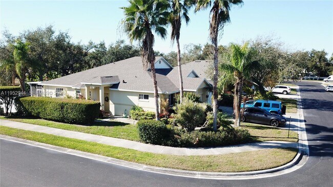 Photo - 403 28th St W