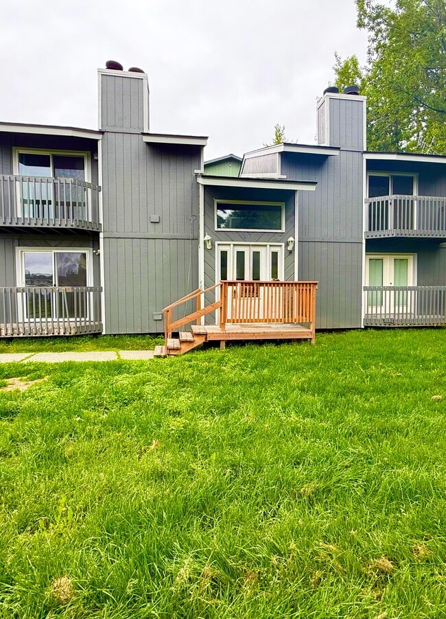 Building Photo - 11420 Heritage Ct Unit 2 - Bottom Right Rental