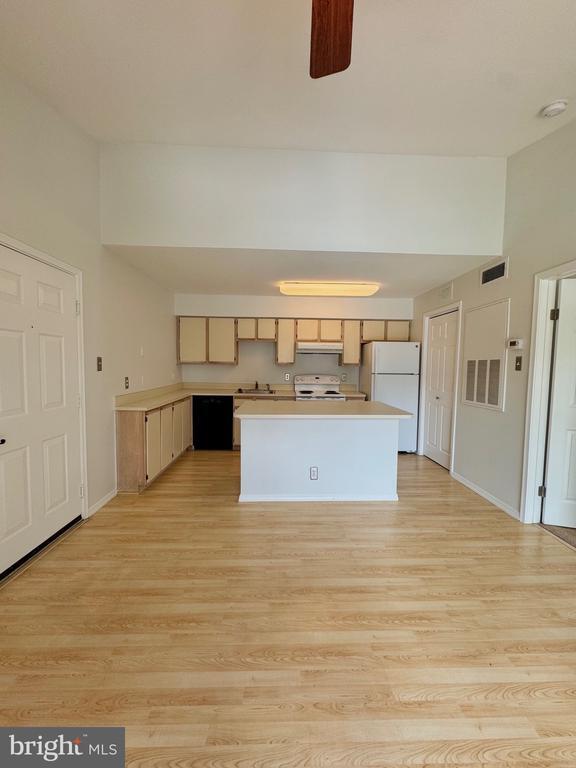 Building Photo - 3306 Wyndham Cir Unit 326 Rental