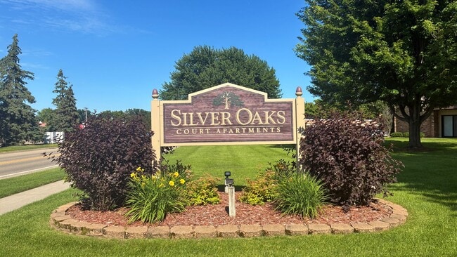 Photo - Silver Oaks Court