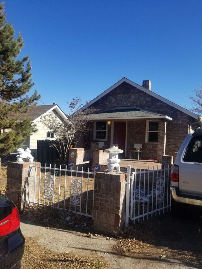 3 Bedroom home in Lakewood! - 3 Bedroom home in Lakewood!