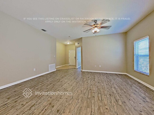4992 Outlook Dr