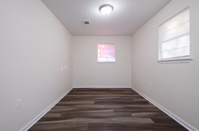 Photo - 1624-1626 Brown Unit 1626 -  A
