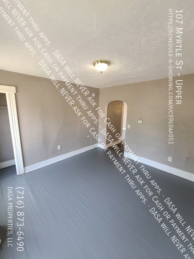 107 Myrtle St Unit Upper