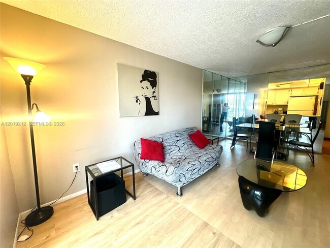 Photo - 16851 NE 23rd Ave Unidad A217