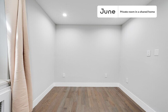 Room in Shared 3 bed/1 bath home in East Village