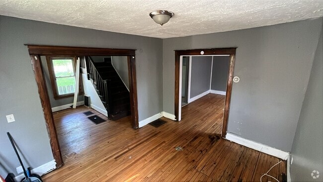 Building Photo - 590 Frost Ave Rental