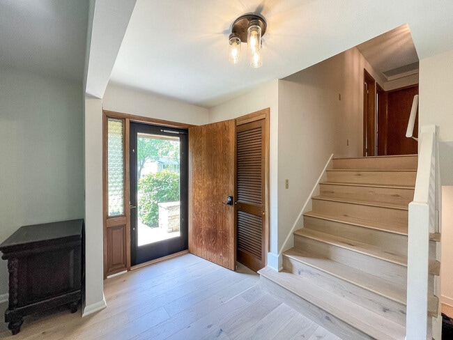 Photo - 6211 Fisher Ln