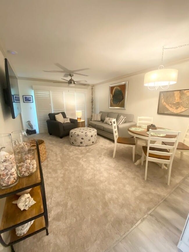 Photo - 2 bedroom 2 bathroom furnished seasonal re...