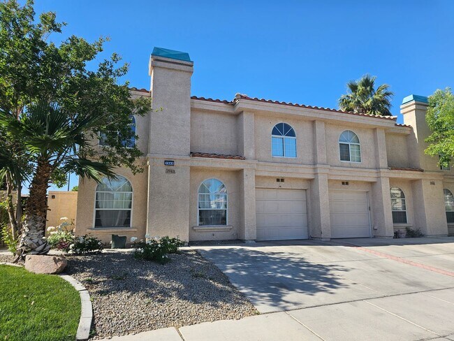 Beautiful Townhome For Rent - Beautiful Townhome For Rent