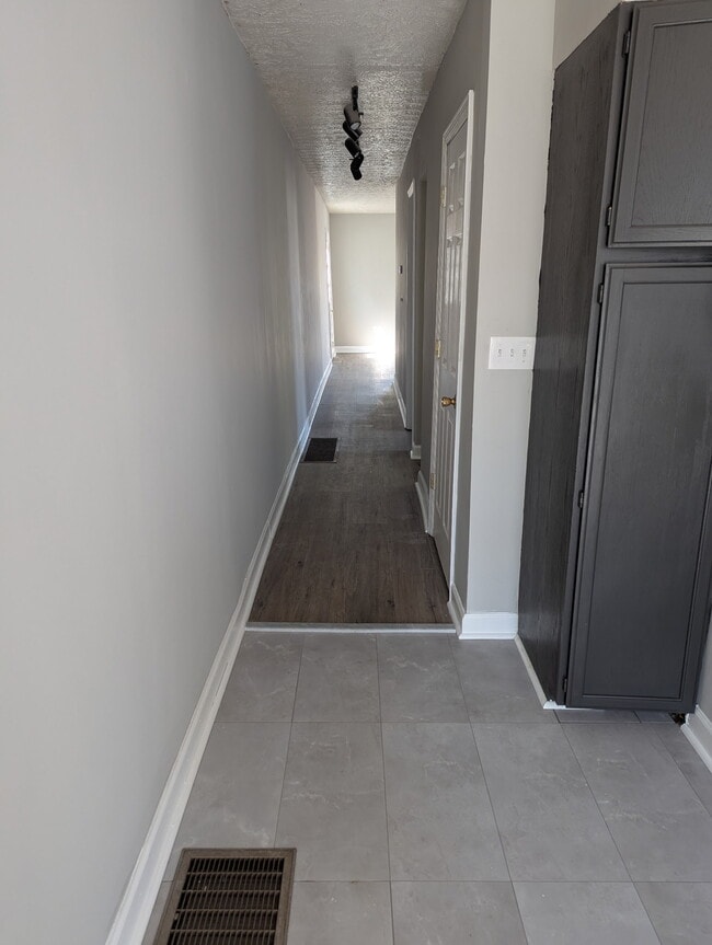 Photo - 4618 Sullivan Ave Unit 1