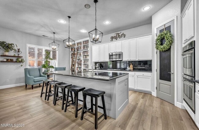 Photo - 1658 Bridgeview Ct