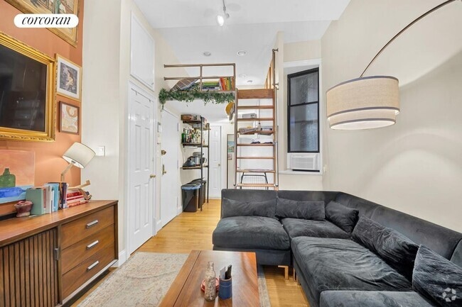 Building Photo - 163 Chrystie St Rental