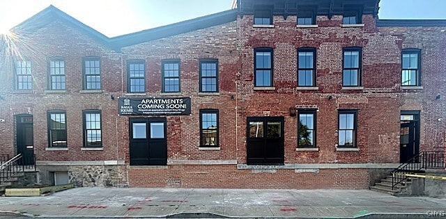 Photo - 106 Hotel St Apartment