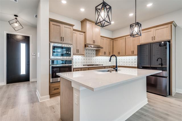 Photo - 3229 Abelia St