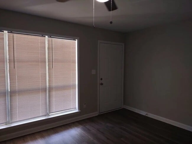 Photo - 1630 Edgechester Ave