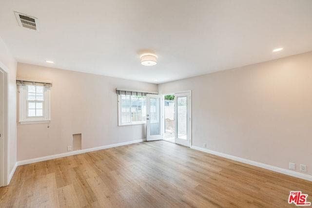 Building Photo - 2537 Cotner Ave