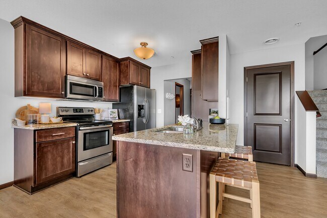 Photo - 687 Roberts Road