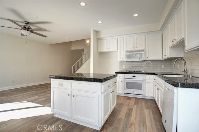 Photo - 7124 Farralone Ave Unidad 110