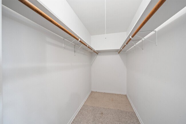 Photo - 926 E 14th St Unit 7