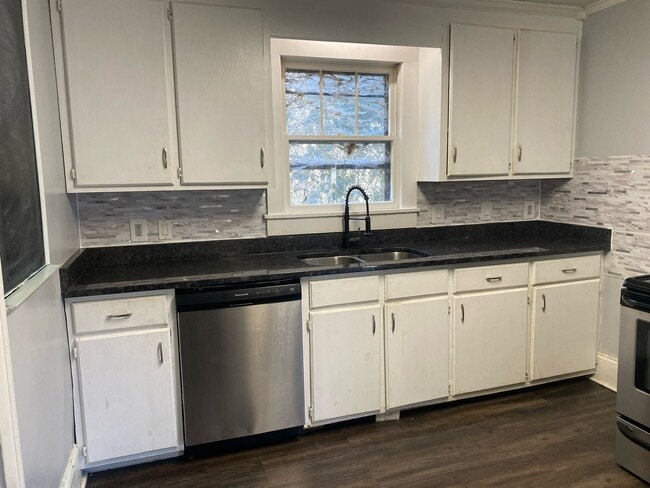 Photo - 223 N Beaver St