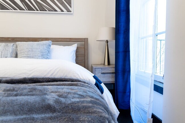 Photo - 112 E 10th St Unit ID1021937P