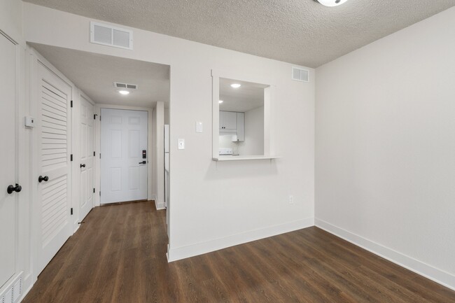 215 S Blankenship Rd Unit 17