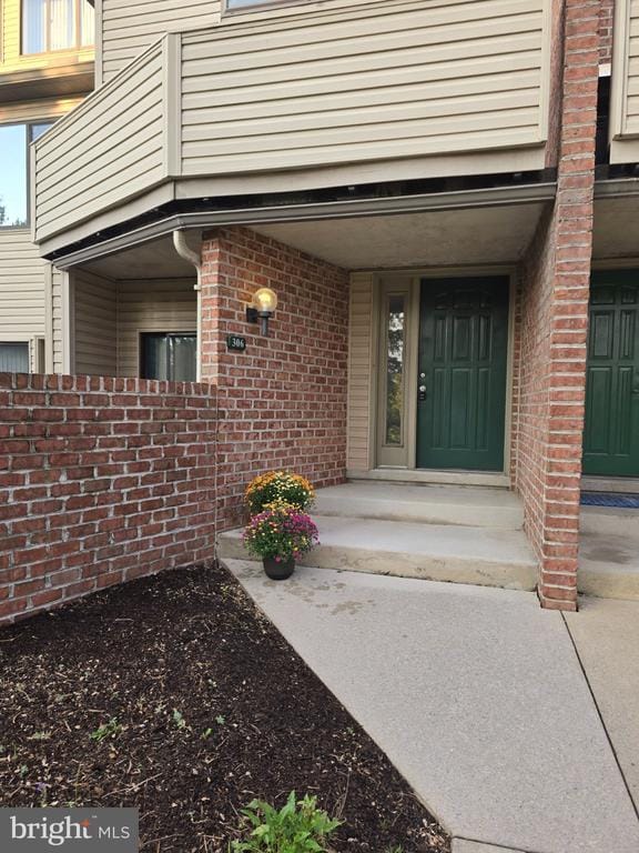 306 Cherrington Dr