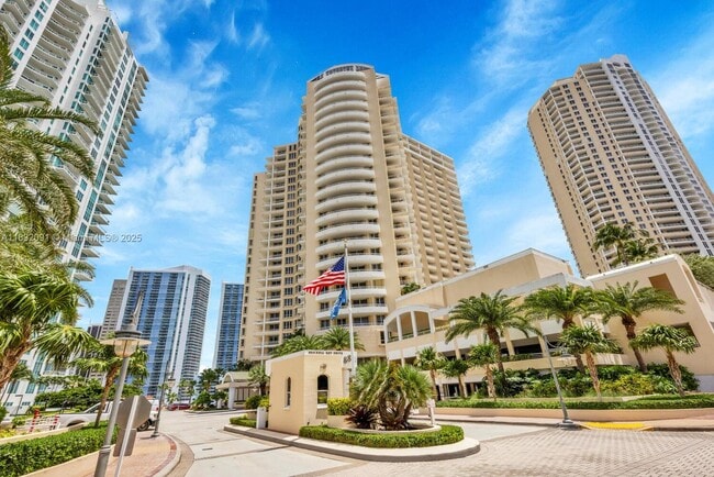 Photo - 888 Brickell Key Dr Condo Unit 607